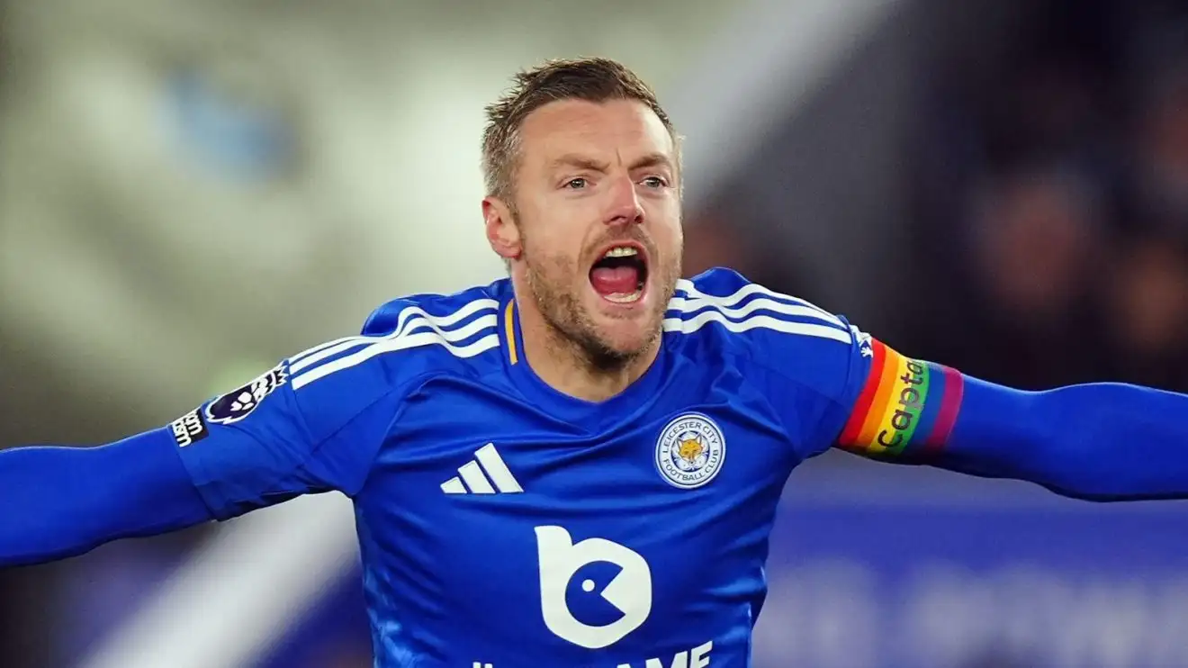 Perpisahan Epik Jamie Vardy: Gol ke-200 di Kemenangan Leicester 2-0
